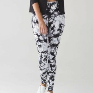 Lululemon Wunder Under High Rise Tie Dye Leggings Size 8 - NWOT full length
